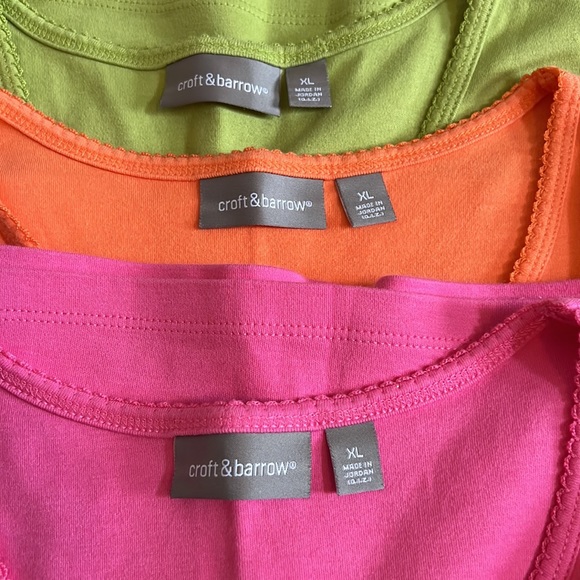 Woman’s Croft & Barrow set of 3 tank tops, Size XL - Picture 8 of 8